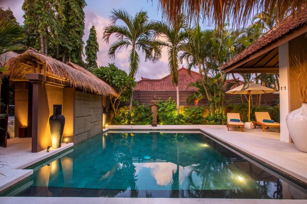 Asrina Villa'S Seminyak Exterior foto
