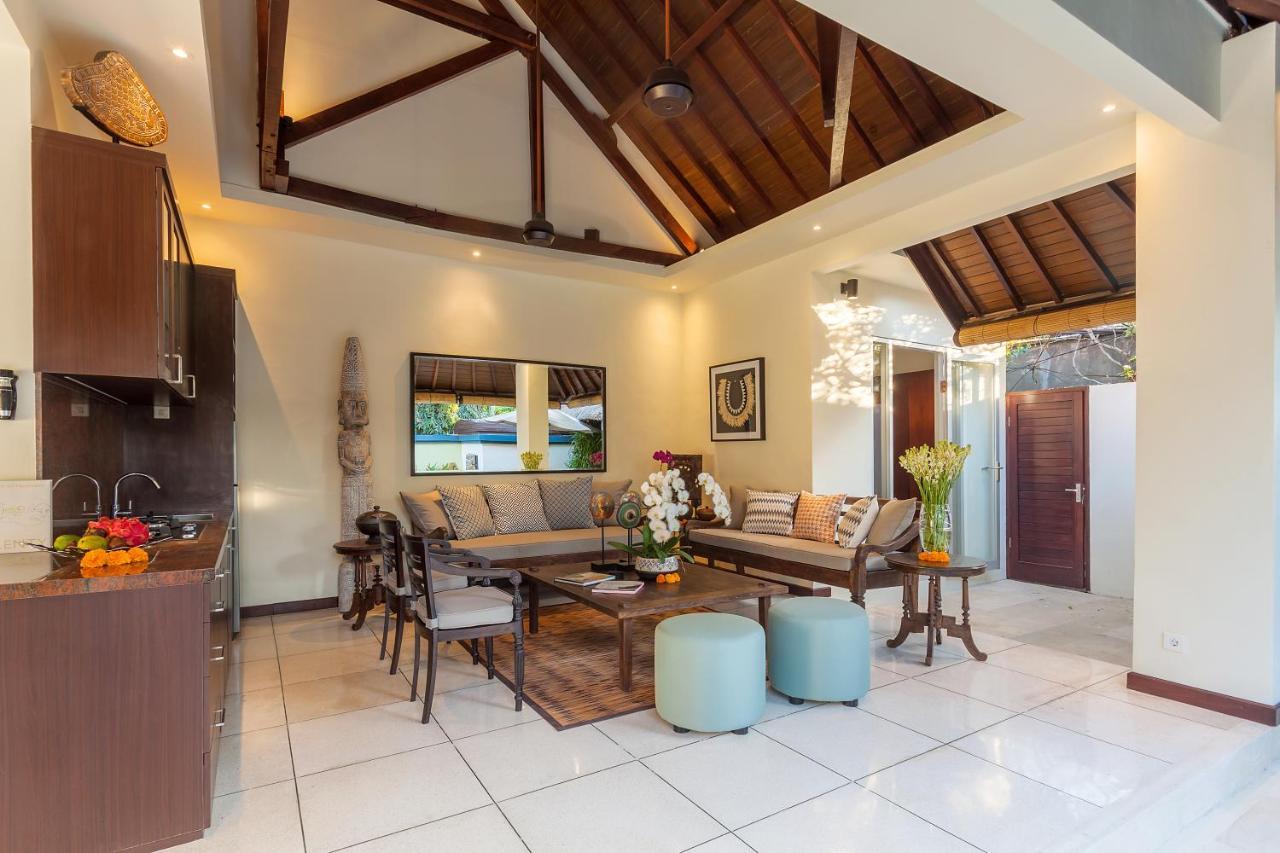 Asrina Villa'S Seminyak Exterior foto