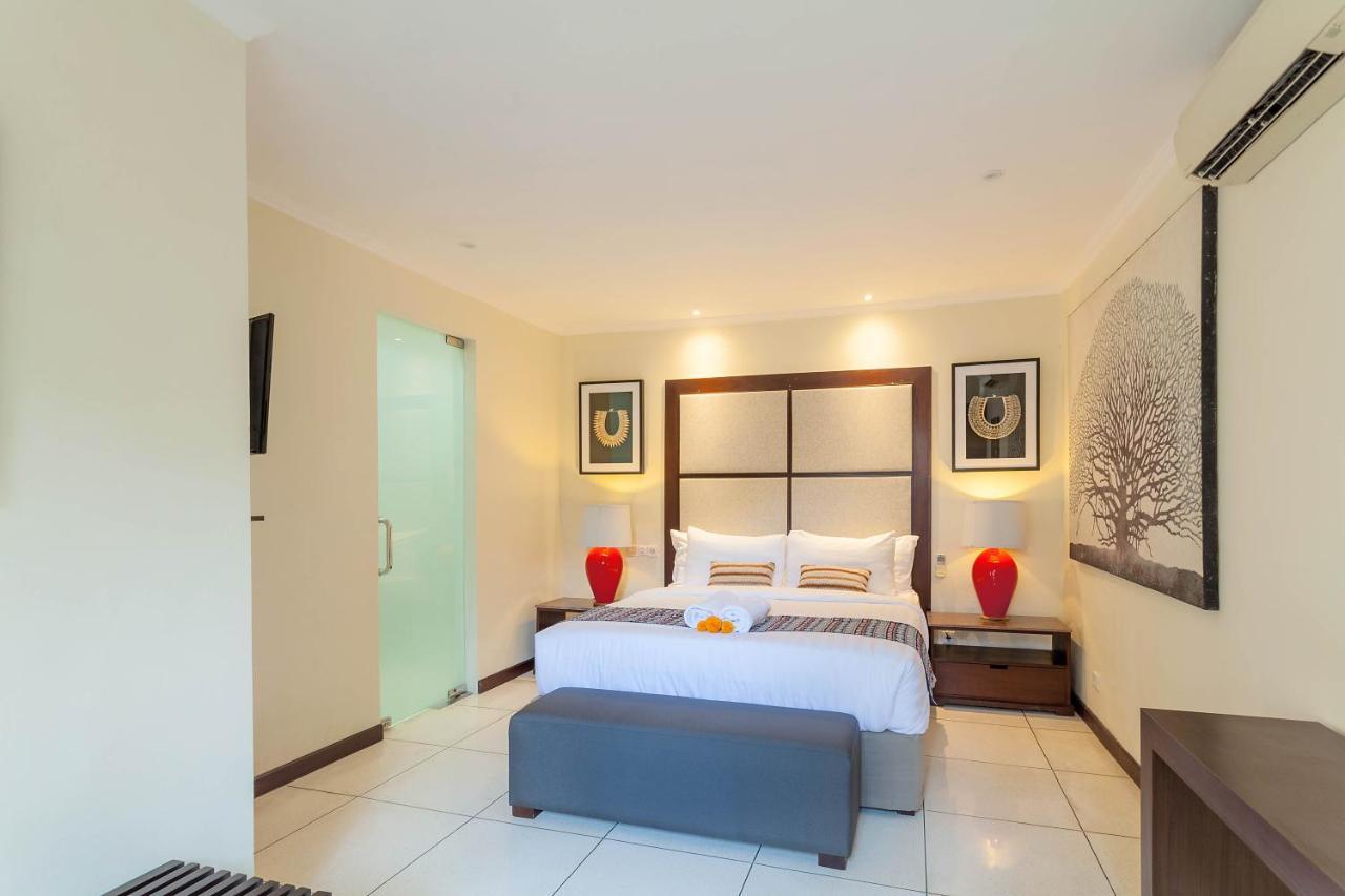 Asrina Villa'S Seminyak Exterior foto