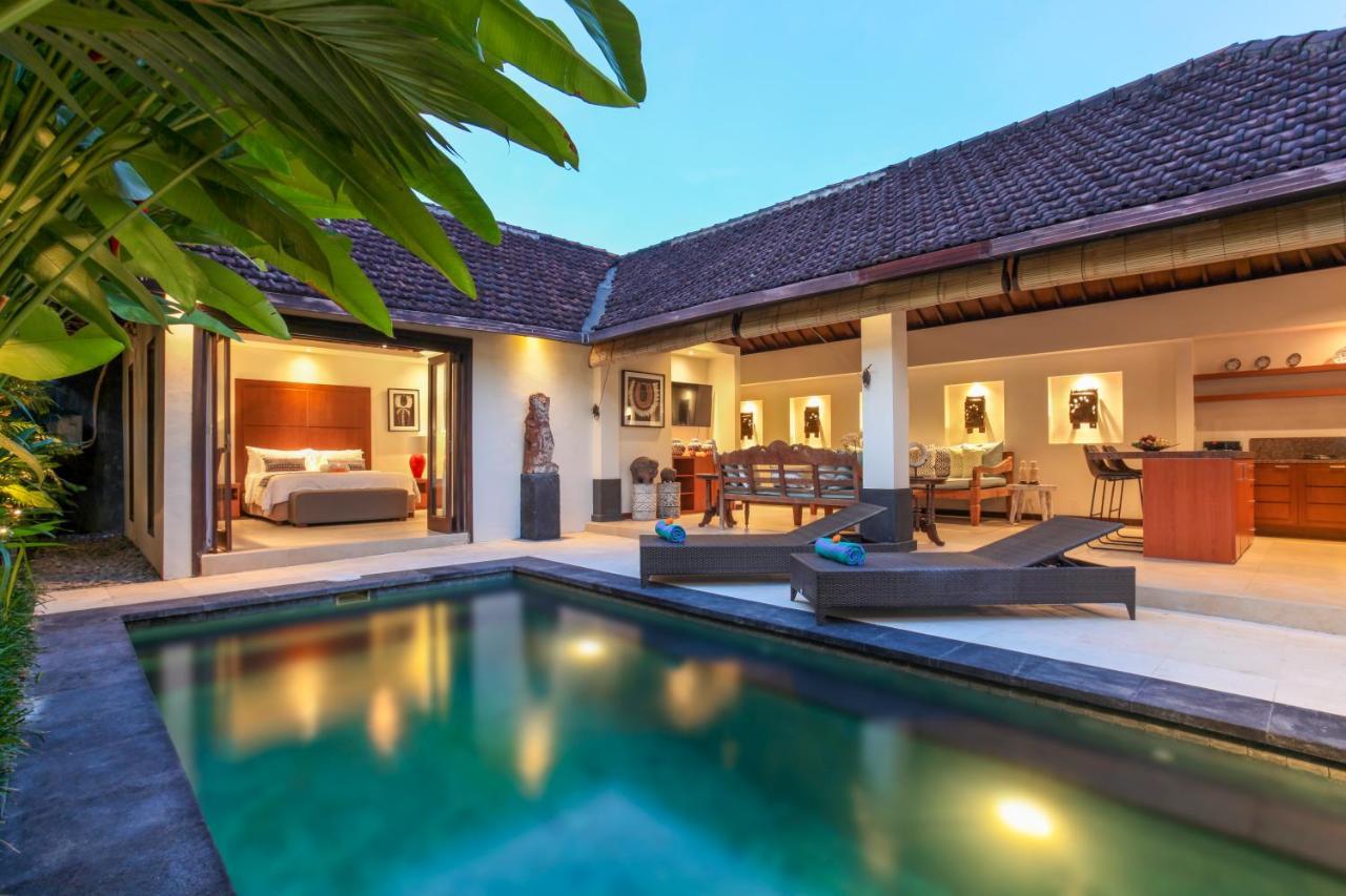 Asrina Villa'S Seminyak Exterior foto