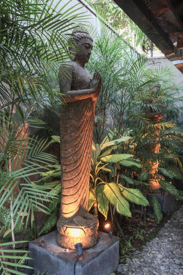 Asrina Villa'S Seminyak Exterior foto